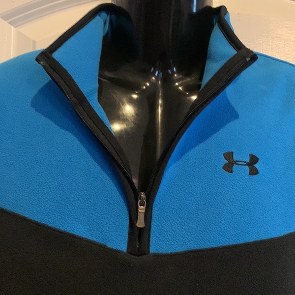 Under Amour 1/4 zip fleece - Picture 3 of 6
